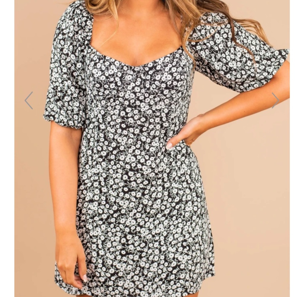 Mint Julep Boutique black & white floral dress